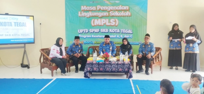 Kunjungi MPLS di Sejumlah Sekolah, Wali Kota Tegal Tekankan Perilaku Baik dan Cegah Bullying