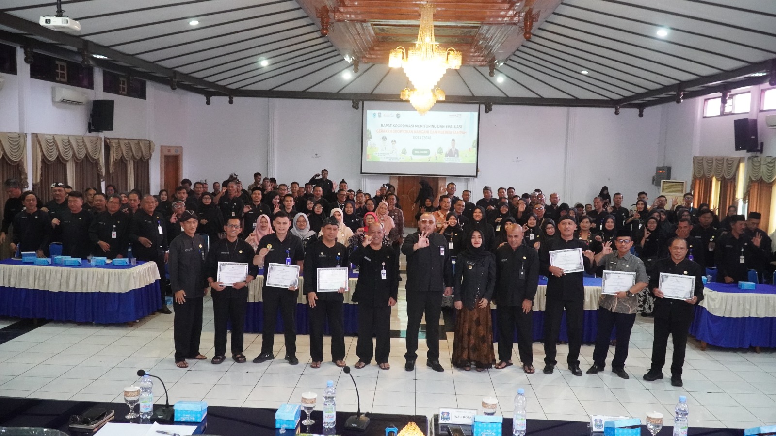 Pemkot Tegal Beri Apresiasi Gerakan Gropyokan Sampah